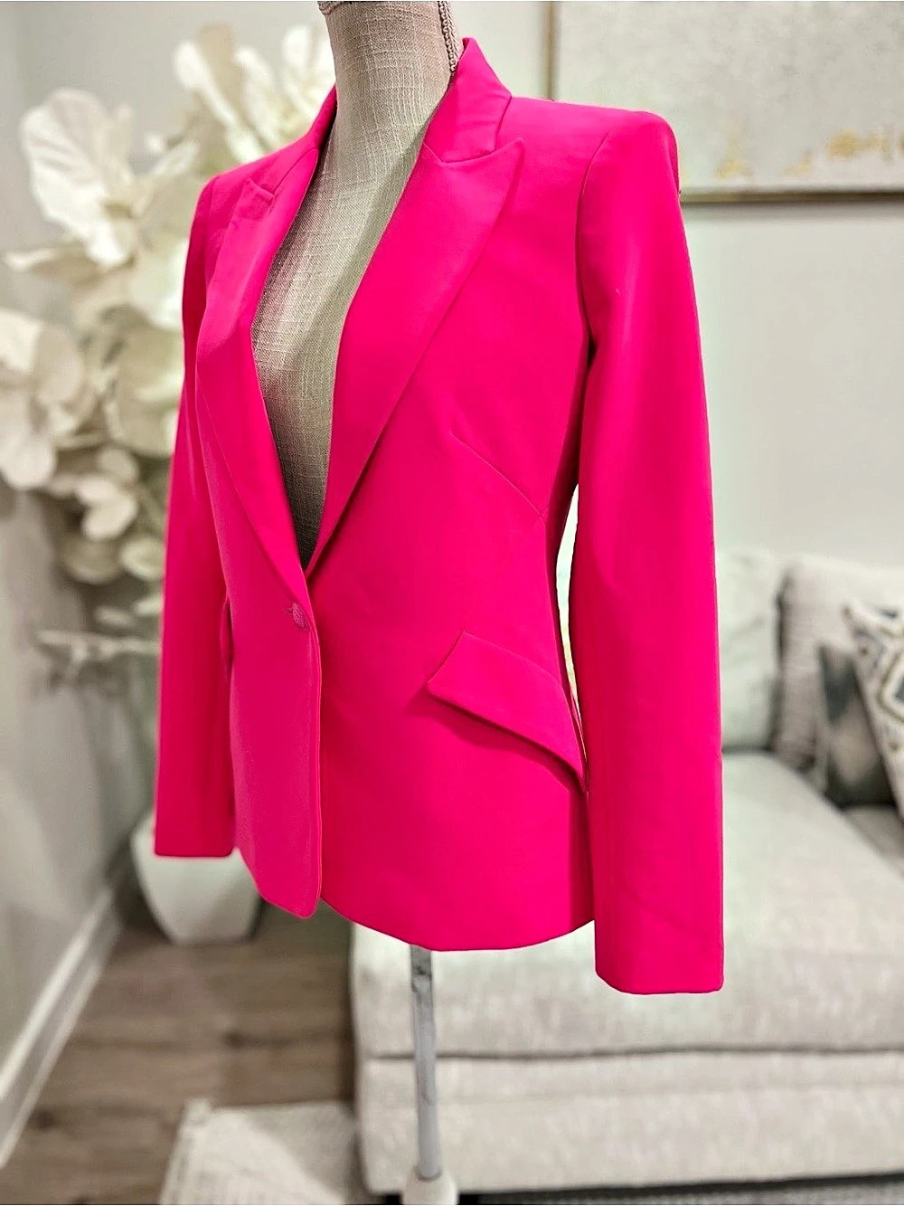L'AGENCE Chamberlain Blazer and Wide Leg Pant in Pink Glo Pink Woman’s Pantsuit - Picture 9 of 12